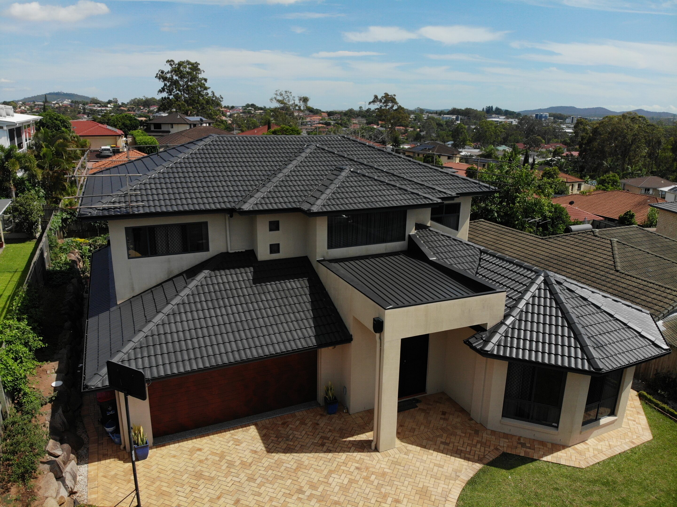 Read more about the article Should I paint my tiled roof?