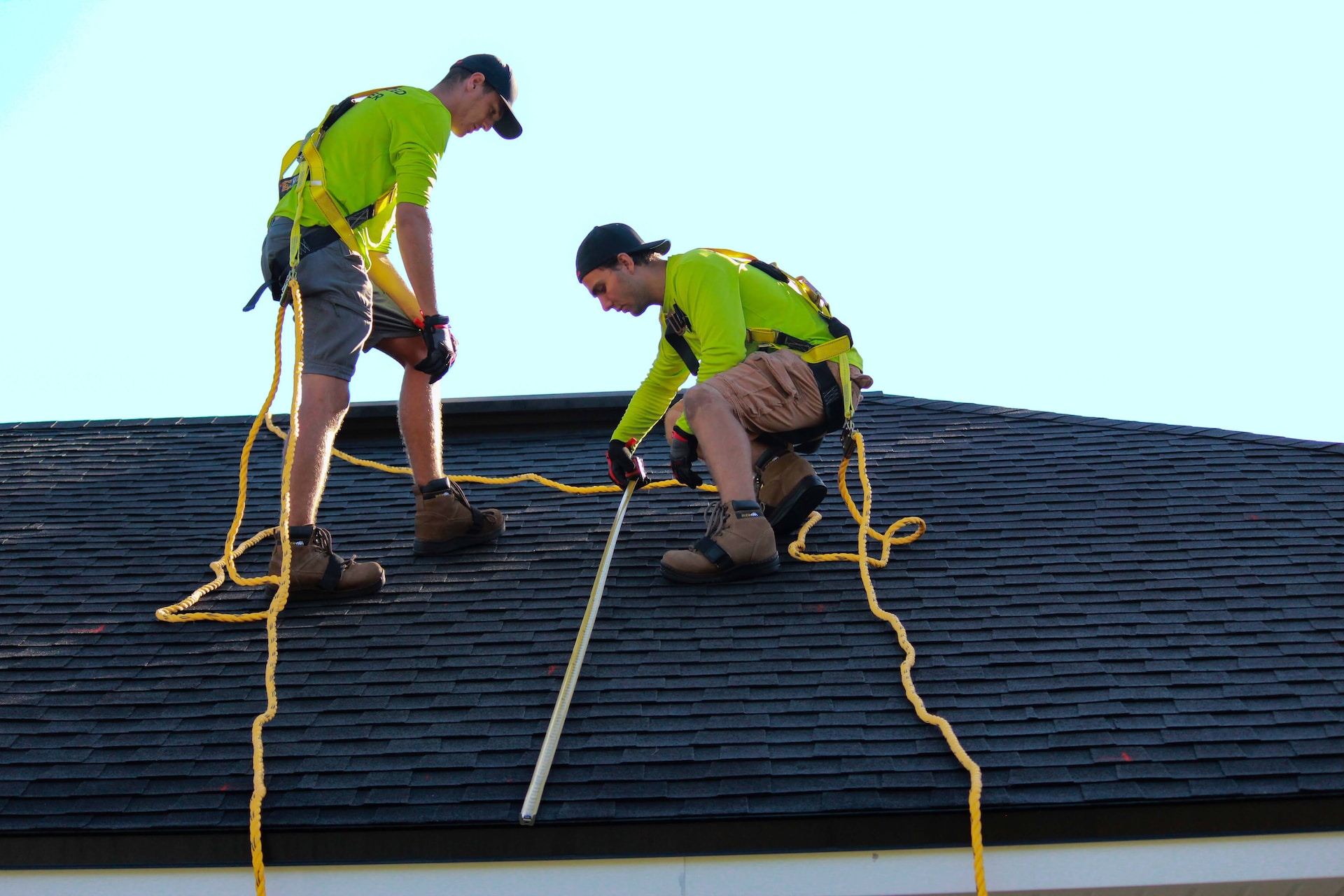Read more about the article 6 Questions to Ask When Looking for a Roofing Company