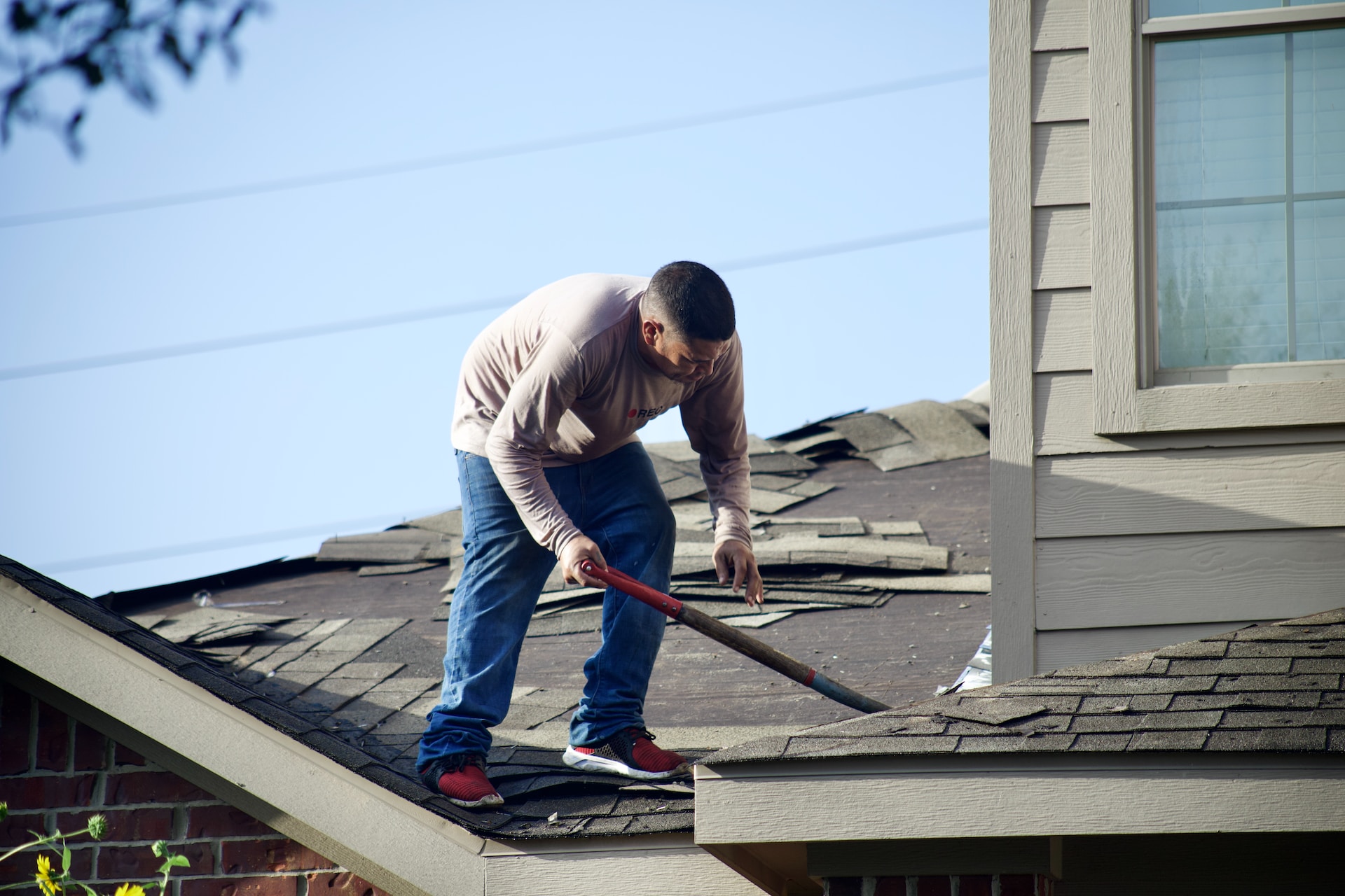 Read more about the article 5 Reasons Why You Need to Be Proactive with Roof Restorations
